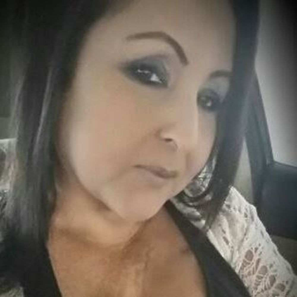 Meet your Posher, Cynthia
